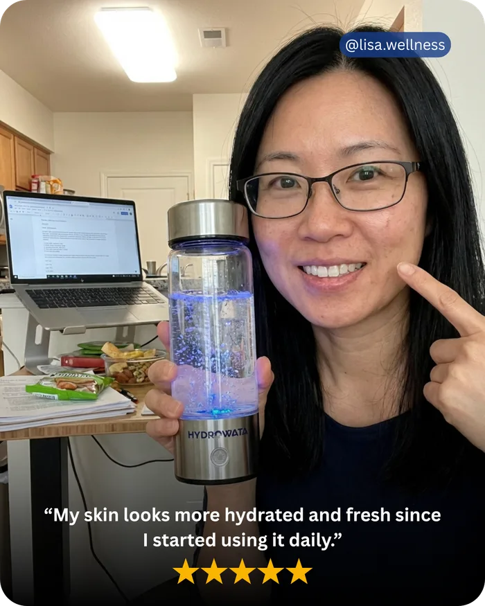 Customer with HydroWata at her desk