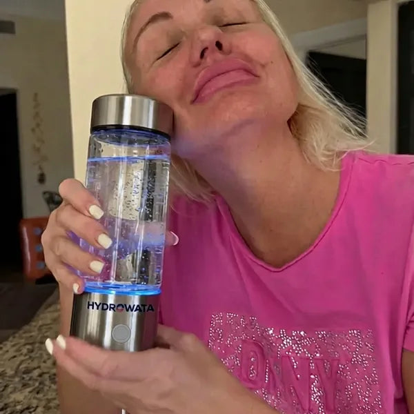 Customer photo of a HydroWata bottle