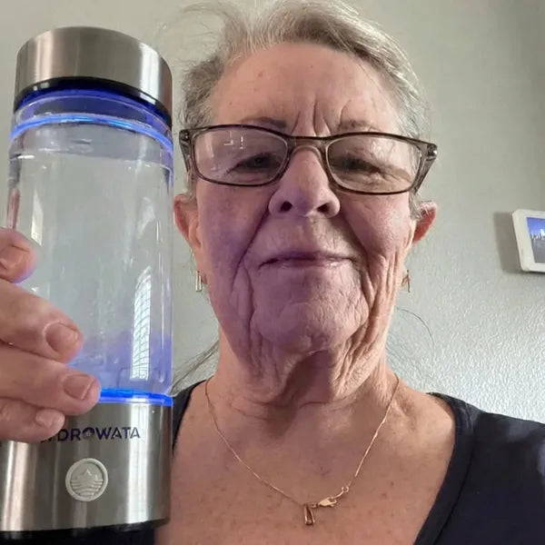 Customer photo of a HydroWata bottle